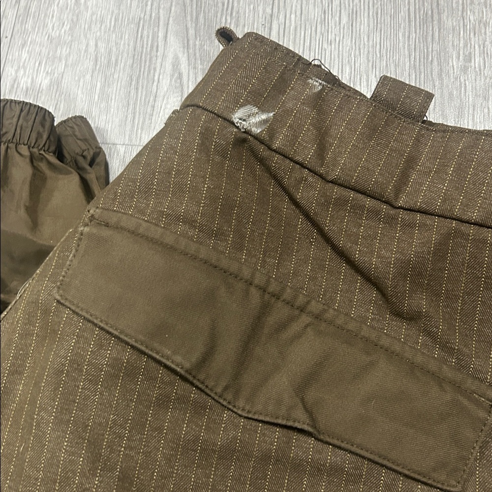 Burton Men's Snowboarding Pants - Picture 3 of 10